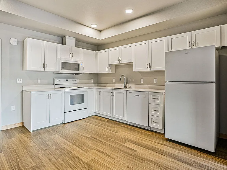 Shadow Creek Apartments — Photo 49