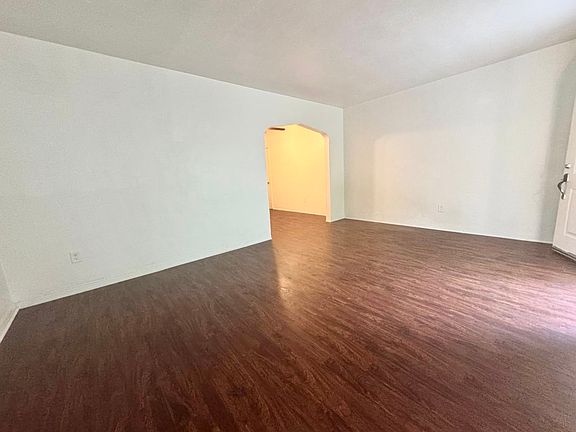 3rd image of 4410 NE 2nd Ave #4414