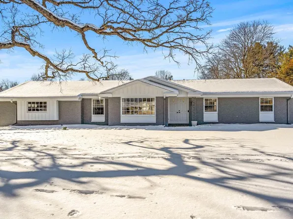 W284N6513 Hawthorne ROAD, Hartland, WI 53029