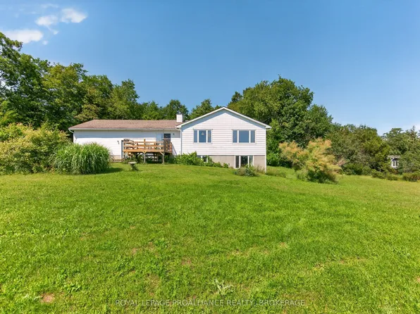 5267 Holmes Rd, South Frontenac, ON K0H 1X0