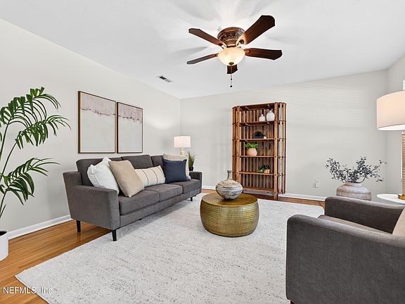 3rd image of 3333 PICADILLY Lane