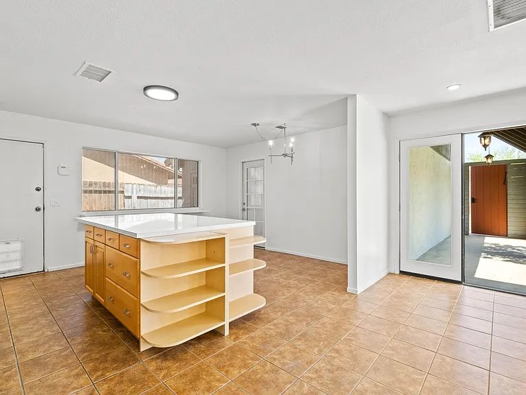 73425 San Nicholas Ave — Photo 9