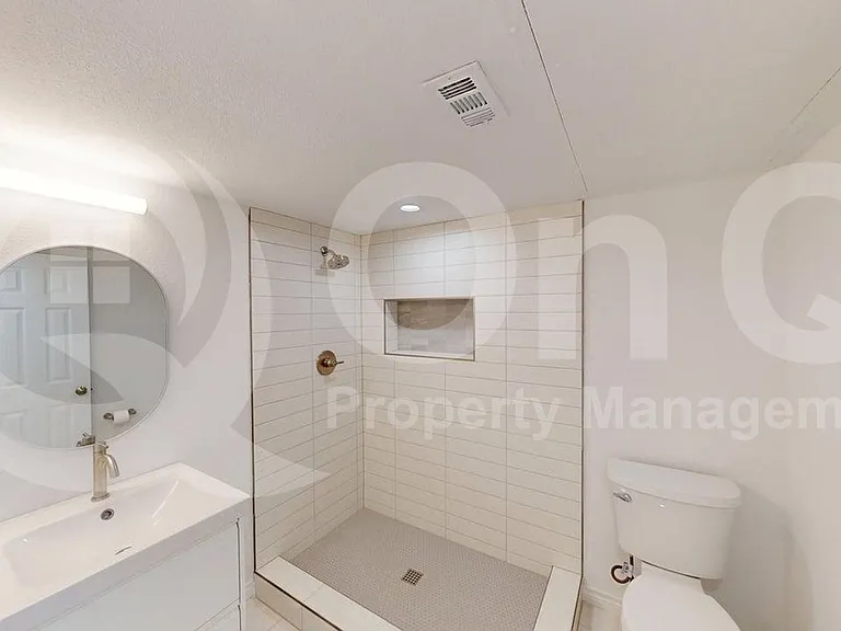 6000 Auburndale Ave #C — Photo 11
