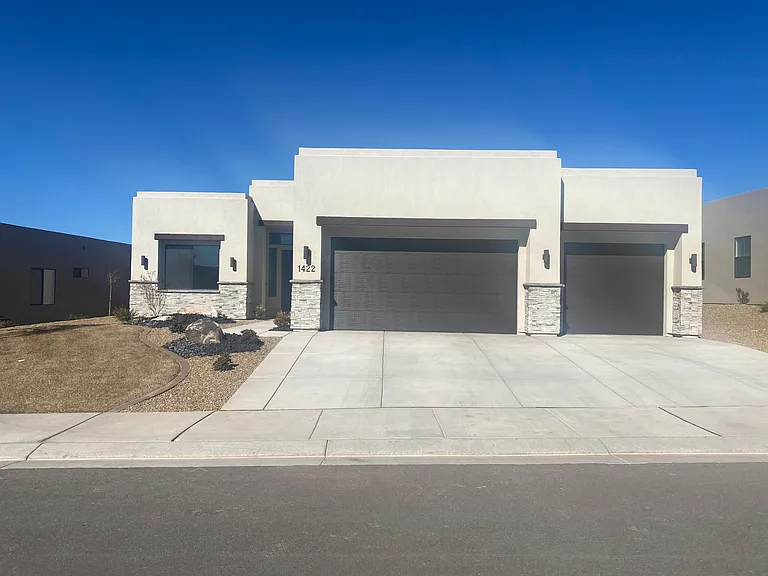 1422 W Pocket Mesa Dr — Photo 1