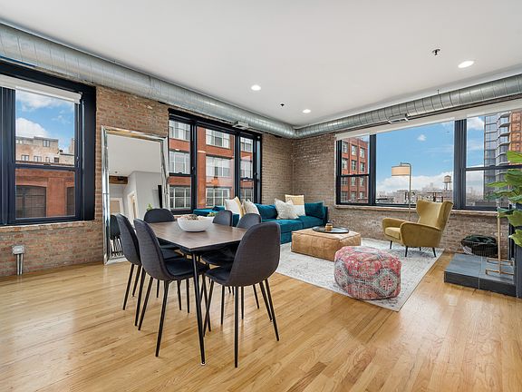 2nd image of 1118 W Fulton Market APT 403