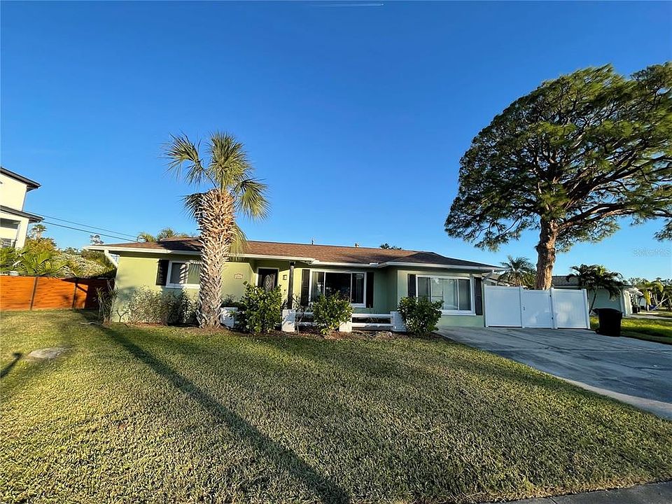 1st image of 6041 VENETIAN BOULEVARD NE