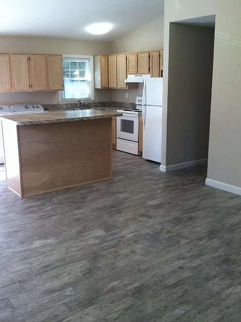 3 bed, 1053 sqft, $1,450 — Photo 3