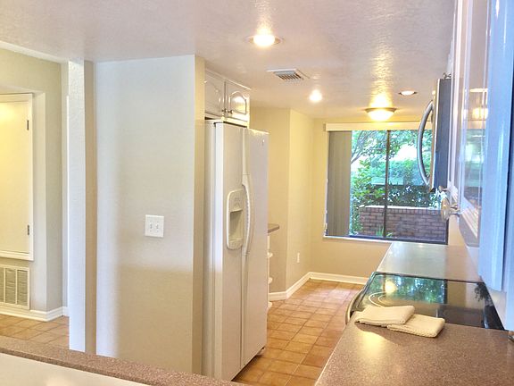 3rd image of 3926 Villas Green Cir