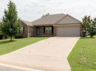 602 Samuel Loyce Dr, Searcy, AR 72143
