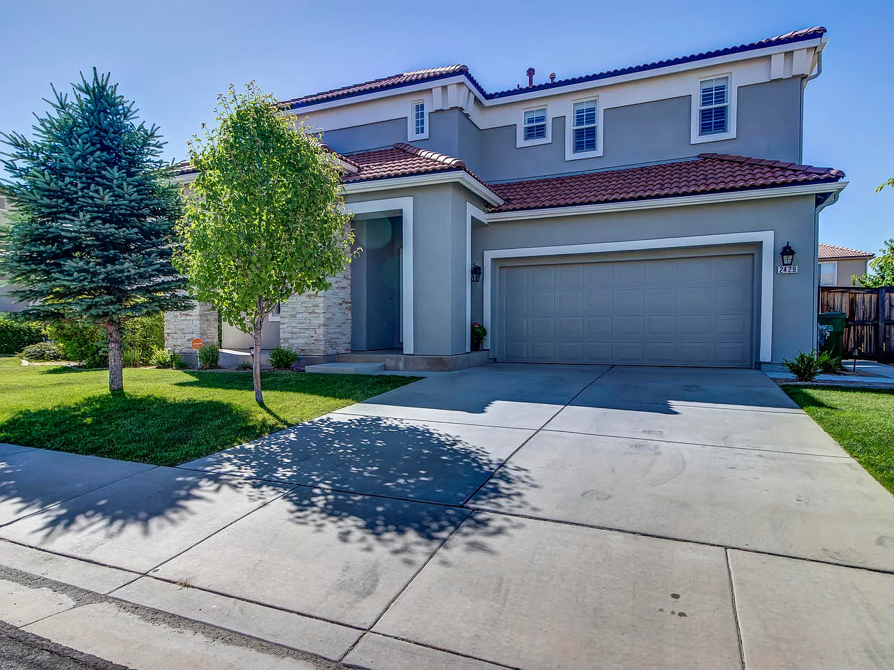 2429 Capriolate Dr photo 1