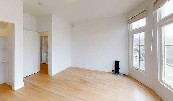 3rd image of 3320 Octavia St APT 10