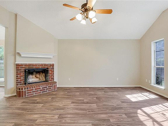 3rd image of 6715 Shoal Creek Dr
