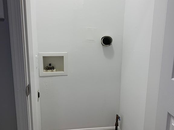 Laundry hookup for stackable washer & dryer