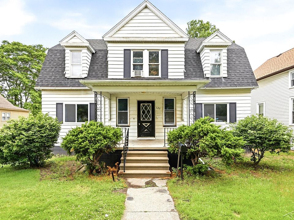 1st image of 123 Woodside Ln