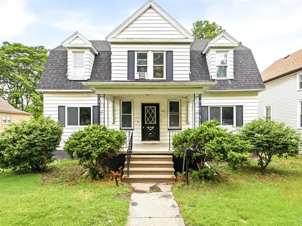 123 Woodside Ln, Bay City, MI 48708