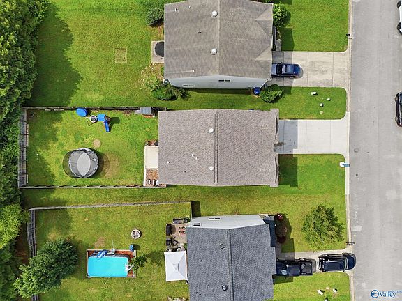 5th image of 111 Blackwell Ct