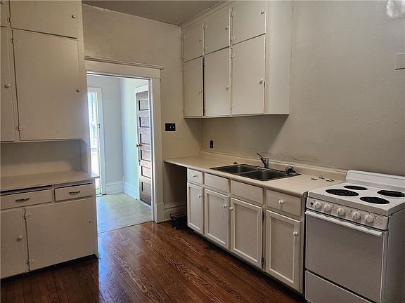 4th image of 1120 7th Street #2