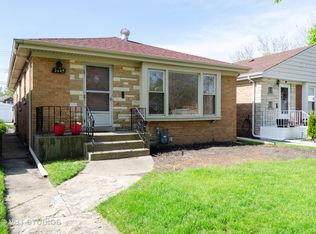 2649 W Howard St, Chicago, IL 60645