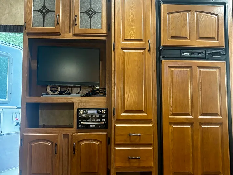 3158 Westwood Dr — Photo 3