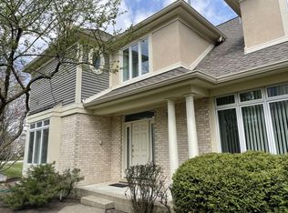 2530 Windrush Ln, Northbrook, IL