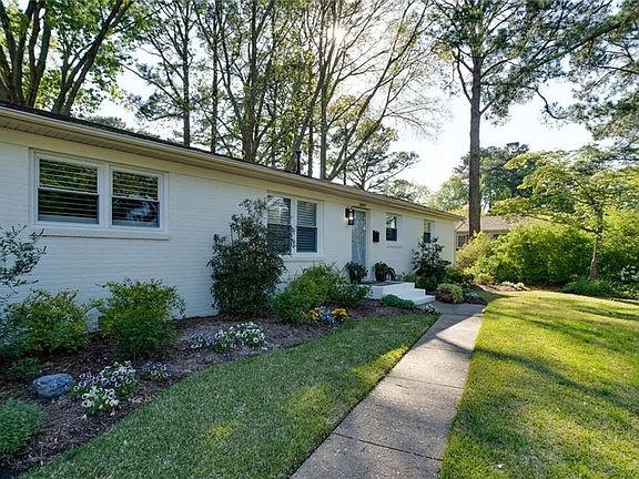 4th image of 3009 Hampden Ln