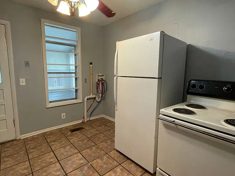 821 Market St — Photo 11