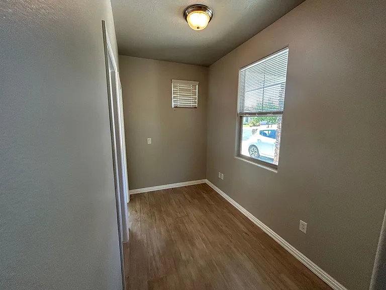 2094 N Red Mountain Rd — Photo 16