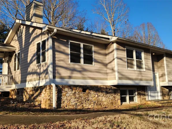 523 Pond Rd, Asheville, NC 28806