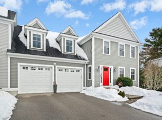 82 Pleasant St #82, Medfield, MA 02052