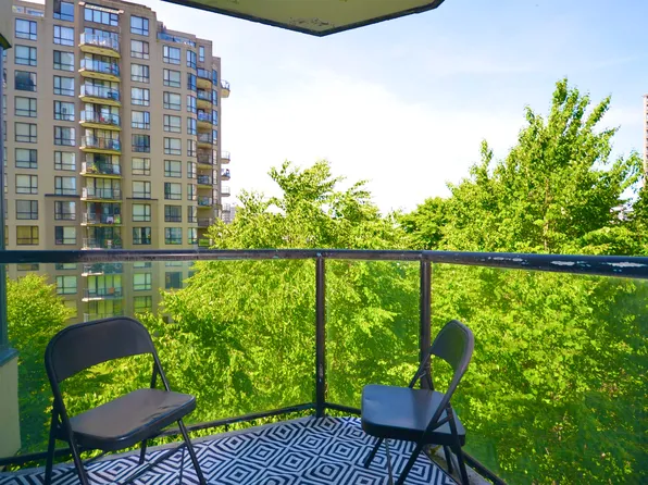 828 Agnes St #505, New Westminster, BC V3M 6R4
