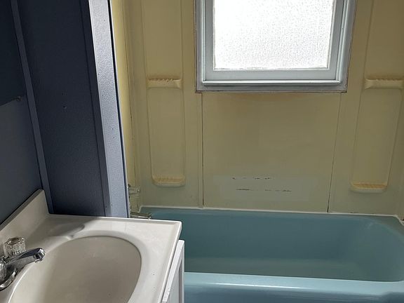 2nd image of 815 W Superior St