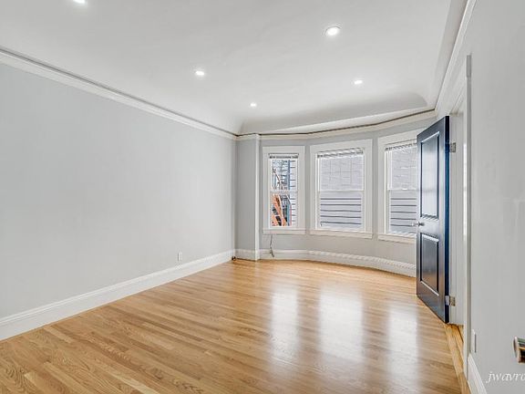 3rd image of 312 Fillmore St APT 18