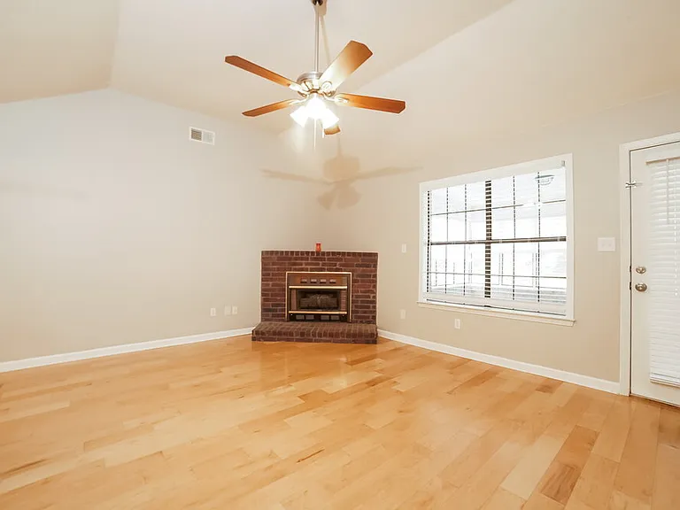 125 N Parkway St — Photo 3