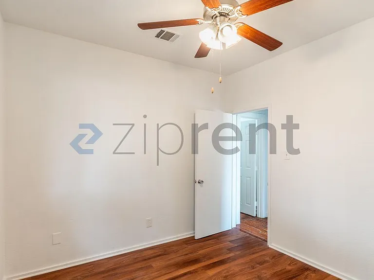 6502 Bramber Ln — Photo 14