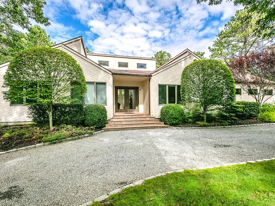 1st image of 11 Lacebark Ln