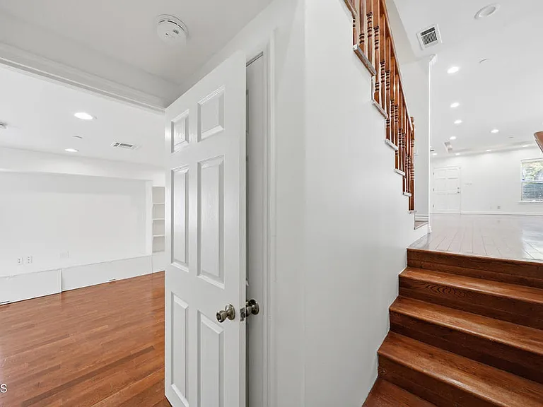 3302 Community Ave — Photo 28