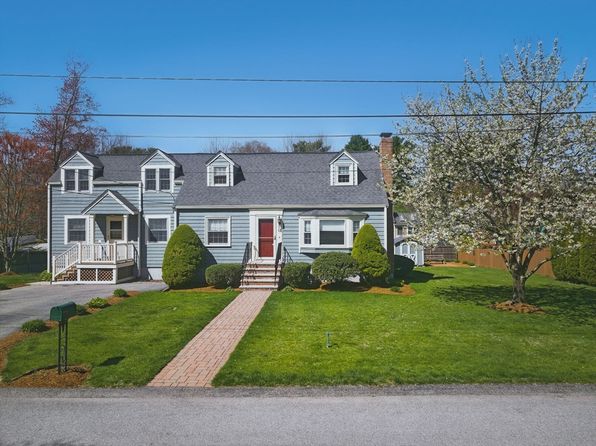 13 Sunnyfield Rd, Bedford, MA 01730