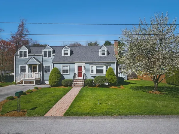 13 Sunnyfield Rd, Bedford, MA 01730