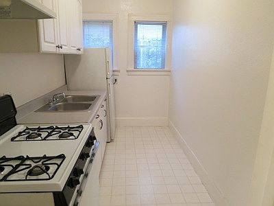 2nd image of 1930 Argyle Ave APT 6