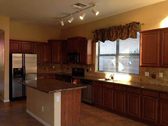 3rd image of 1487 W Swan Ct
