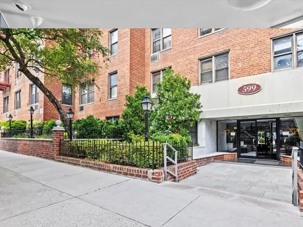 599 East 7th Street L5 image 11 of 11