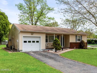 2 Stanford Drive, Toms River, NJ, 08757