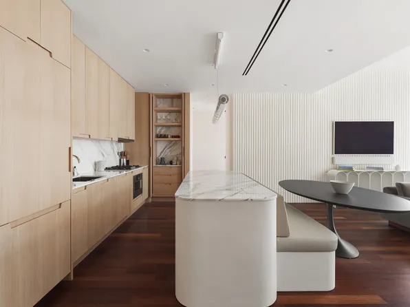 165 Charles Street APT6 image 3 of 18