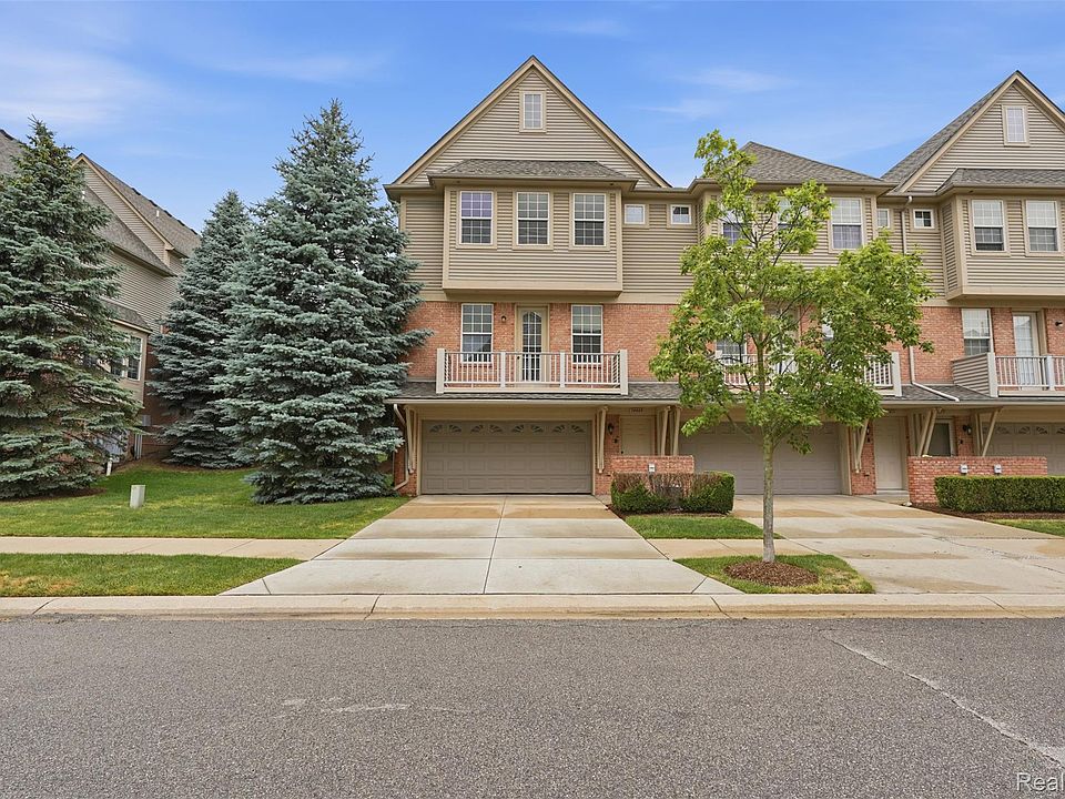 1st image of 56669 Sunset Dr #177