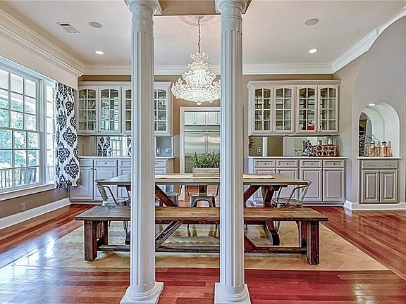 4th image of 107 Sumner Place Ct