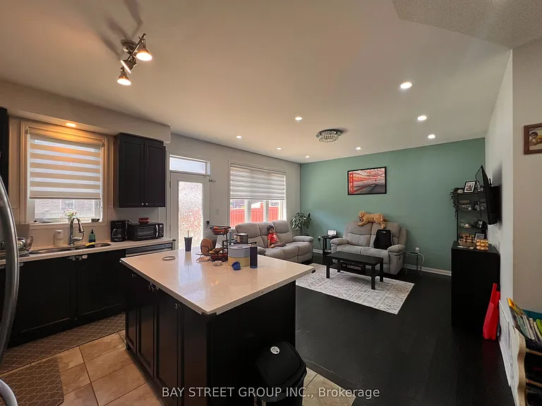 66 Robert Parkinson Dr — Photo 8