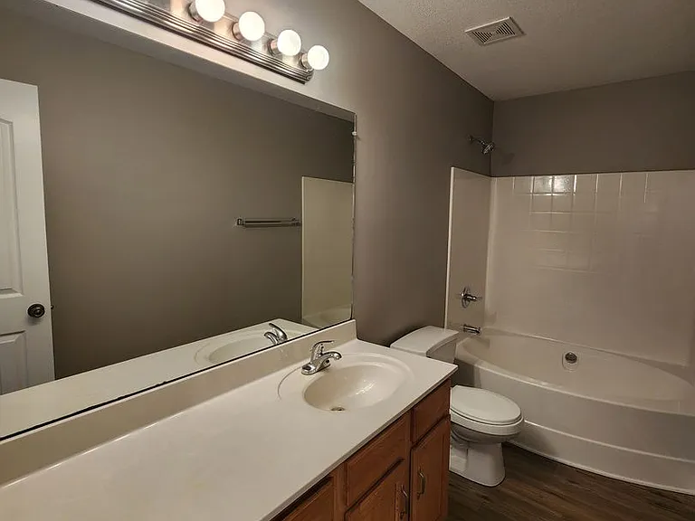 824 Ellie Nat Dr — Photo 26