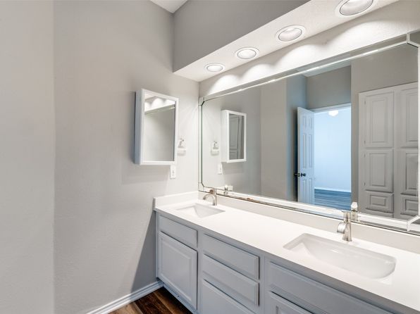 arlington-texas-29223494 picture