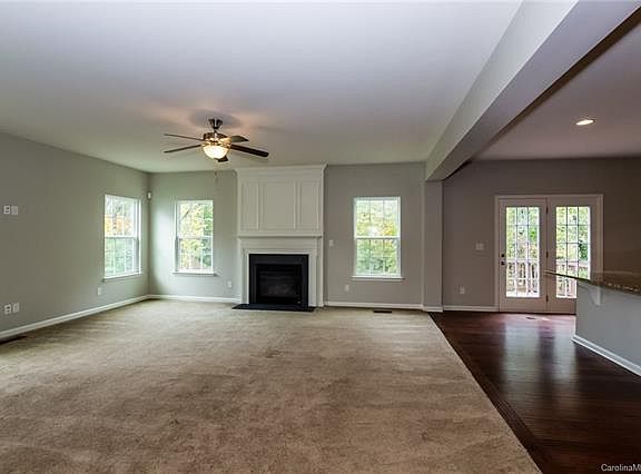 2nd image of 2081 Vixon Ln
