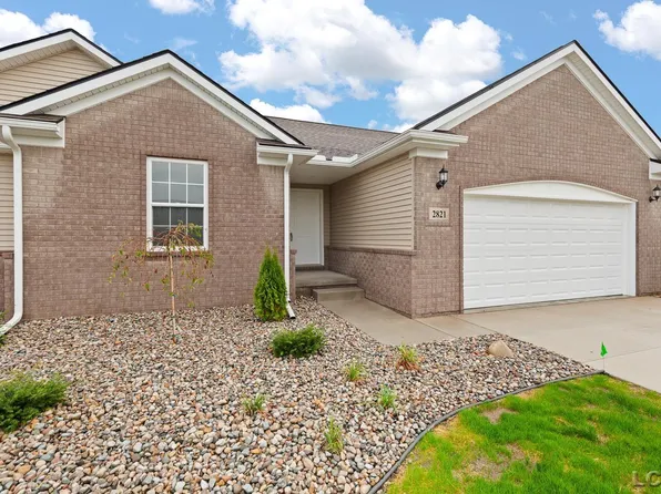 2821 Eunice Cir, Adrian, MI 49221